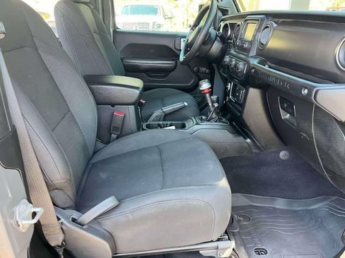 Used 2020 Jeep Wrangler Sport AWD/4WD image 19