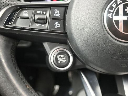 Used 2022 Alfa Romeo Stelvio Ti image 25