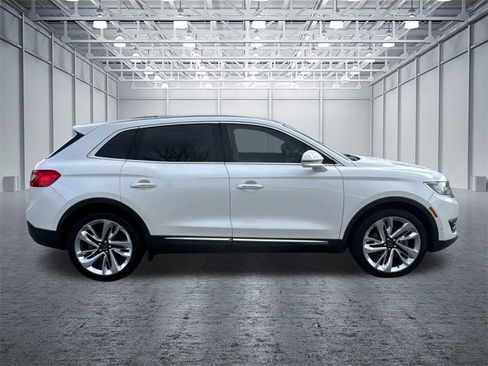 Used 2018 Lincoln MKX Black Label w/ Driver Assistance Package image 8