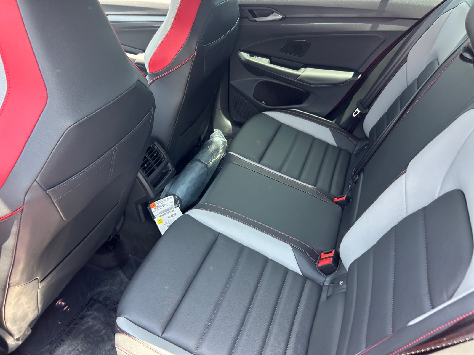 New 2026 Volkswagen GTI SE FWD image 17