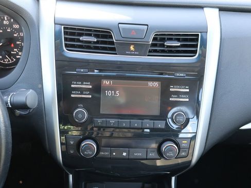 Used 2015 Nissan Altima 2.5 SV image 23