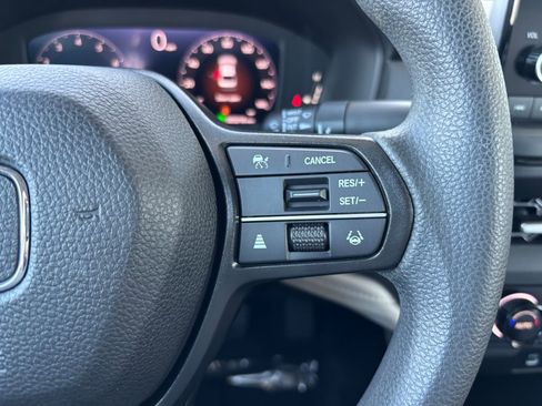 Used 2023 Honda Accord EX image 12