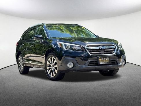 Used 2019 Subaru Outback 2.5i Touring AWD/4WD image 2