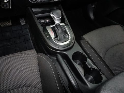 Used 2022 Kia Forte LXS image 19