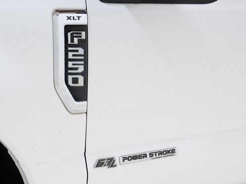 Used 2020 Ford F250 XLT image 13