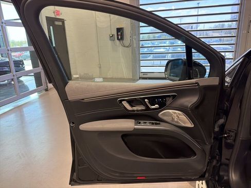 Used 2025 Mercedes-Benz EQS 450+ 4MATIC SUV image 10