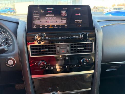 Used 2024 INFINITI QX80 Luxe image 28