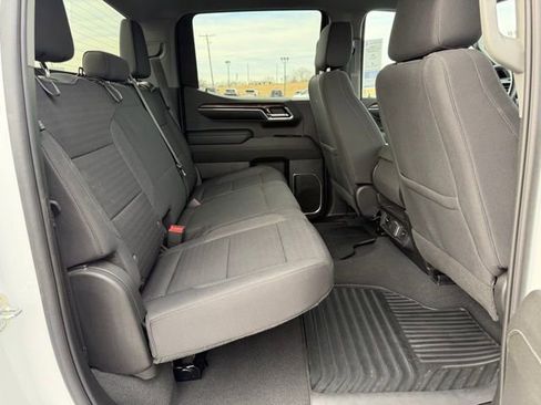 Used 2023 Chevrolet Silverado 1500 LT AWD/4WD image 12