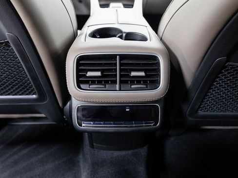 Used 2025 Mercedes-Benz GLS 580 4MATIC image 30