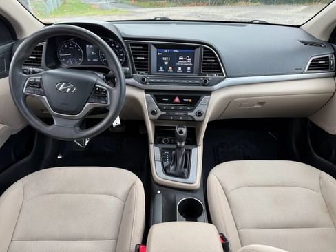 Used 2018 Hyundai Elantra SEL FWD image 3