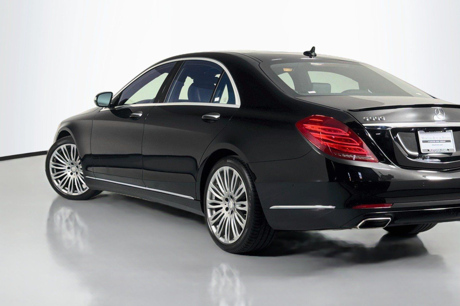 Used 2016 Mercedes-Benz S 550 Sedan image 15