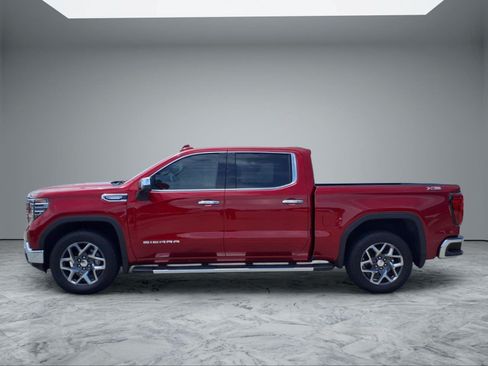 Used 2025 GMC Sierra 1500 SLT AWD/4WD image 4