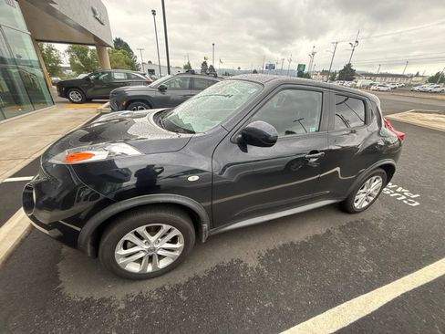 Used 2012 Nissan Juke SV AWD/4WD image 2