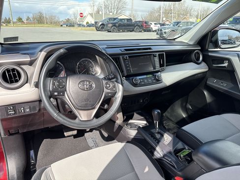 Used 2016 Toyota RAV4 XLE w/ Convenience Package image 21