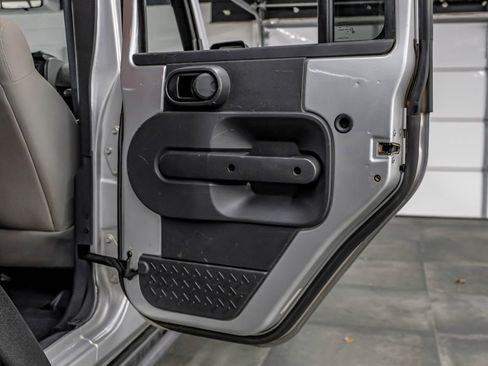 Used 2007 Jeep Wrangler X image 44