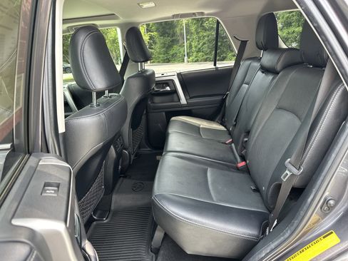 Used 2022 Toyota 4Runner Limited AWD/4WD image 63