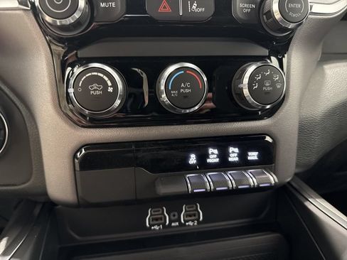 New 2026 RAM 1500 Express AWD/4WD image 29