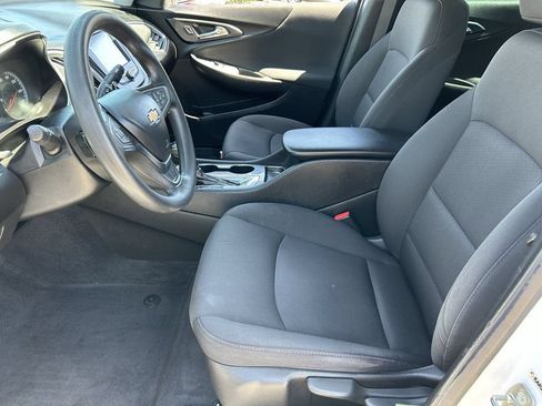 Used 2018 Chevrolet Malibu LS FWD image 19