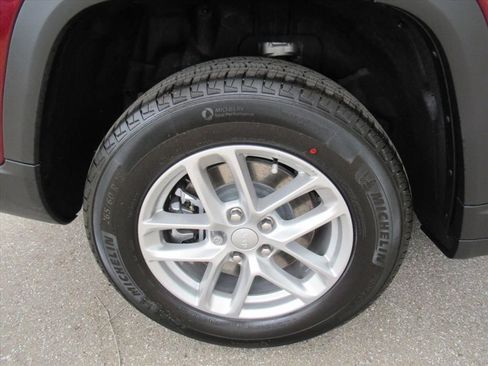 New 2026 Jeep Grand Cherokee L 4WD image 7