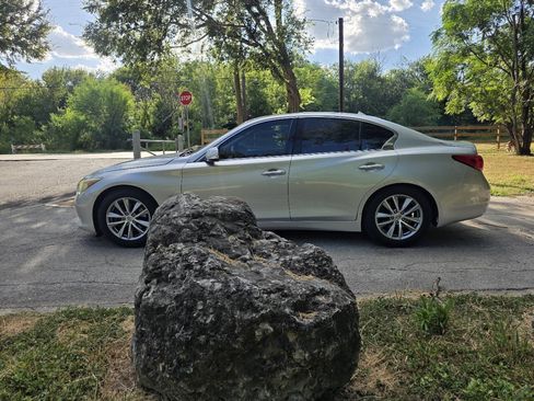 Used 2014 INFINITI Q50 Premium w/ Navigation Package RWD image 5