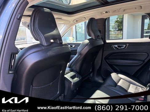 Used 2021 Volvo XC60 T5 Momentum AWD/4WD image 20