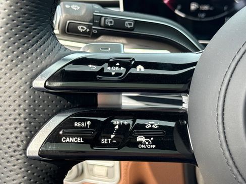 New 2026 Mercedes-Benz GLS 580 4MATIC image 21