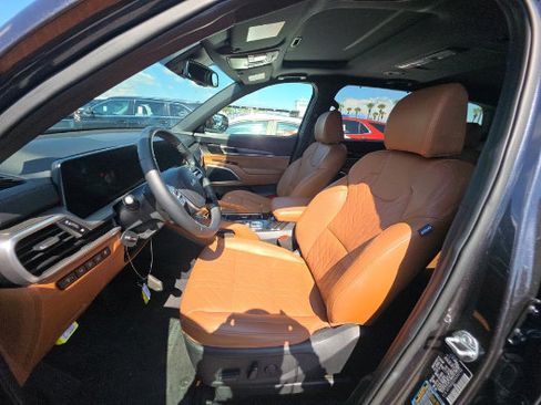 Used 2025 Kia Telluride EX X-Line AWD/4WD image 7