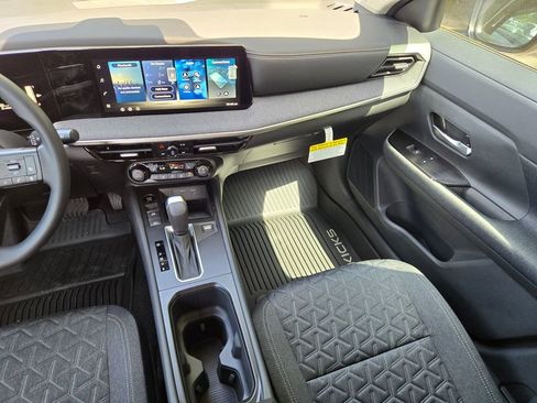 New 2026 Nissan Kicks SV w/ Charging Package FWD image 12