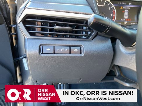 Used 2025 Nissan Altima 2.5 SR image 29