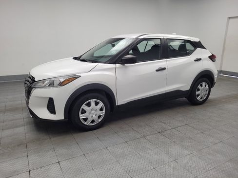 Used 2024 Nissan Kicks S FWD image 2