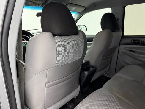 Used 2014 Toyota Tacoma PreRunner image 29