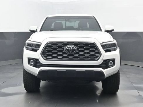 Used 2023 Toyota Tacoma TRD Off-Road w/ Black Out Package (TMS) AWD/4WD image 5