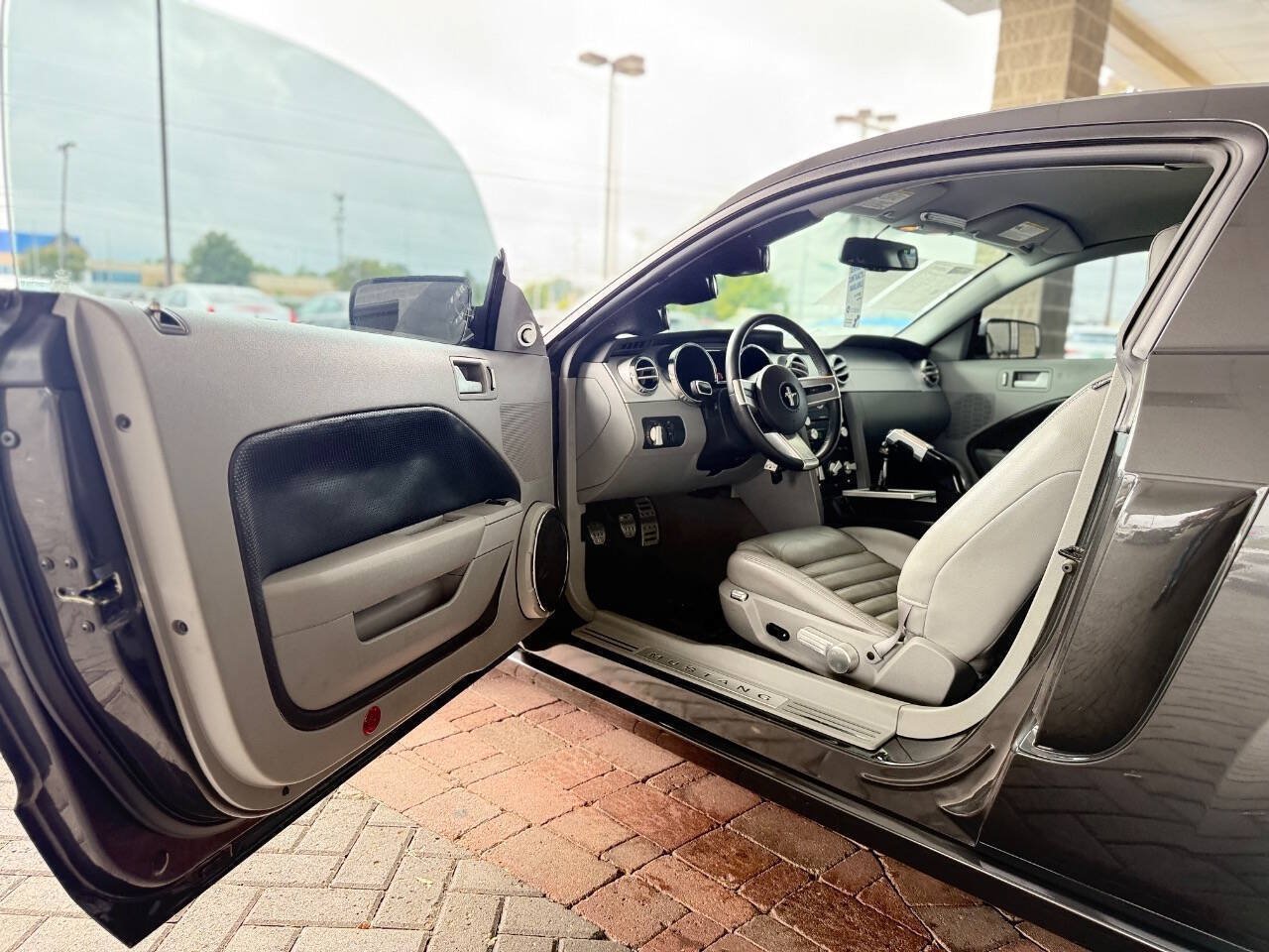 Used 2008 Ford Mustang GT Premium RWD image 37