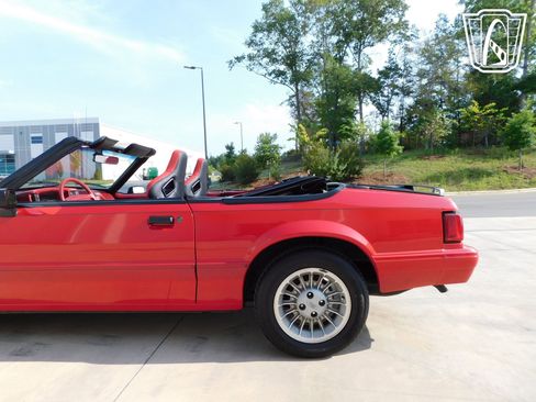 Used 1992 Ford Mustang LX RWD image 16