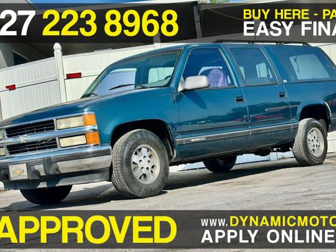 Used 1994 Chevrolet Suburban 2WD image 1
