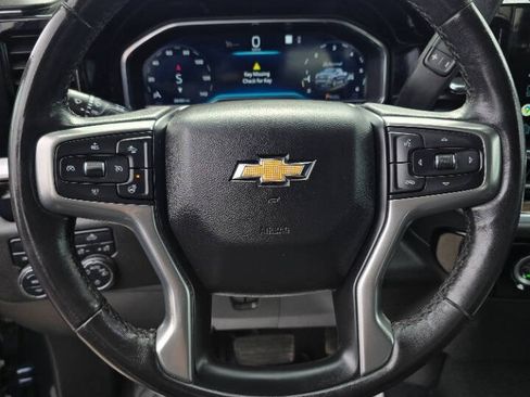 Used 2022 Chevrolet Silverado 1500 LT AWD/4WD image 15
