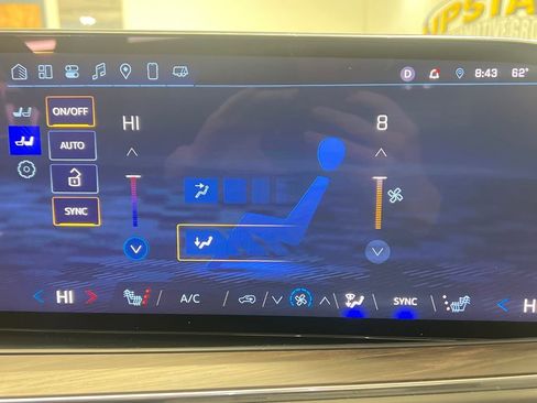 Used 2025 Chevrolet Tahoe Z71 w/ Comfort Package image 30