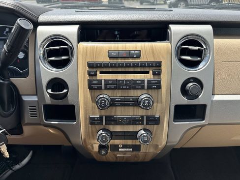 Used 2011 Ford F150 Lariat w/ Lariat Chrome Pkg RWD image 23