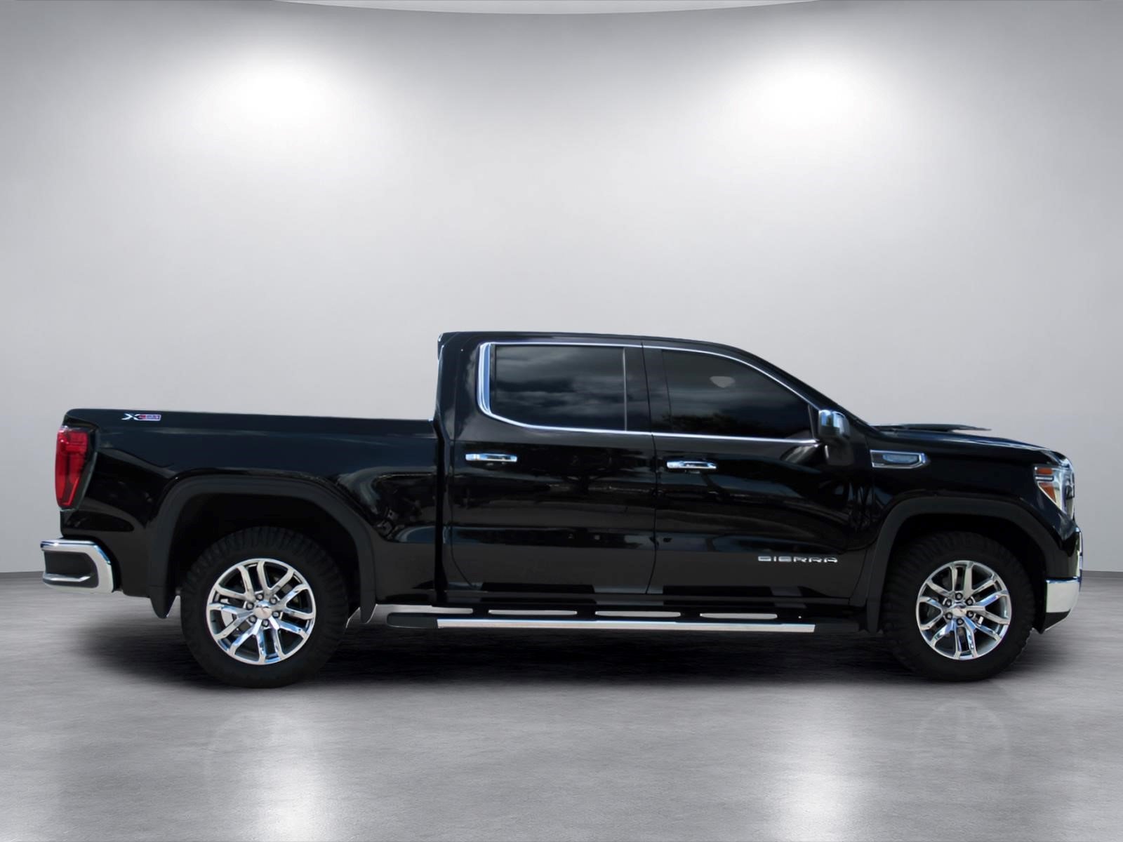Used 2022 GMC Sierra 1500 SLT AWD/4WD image 2