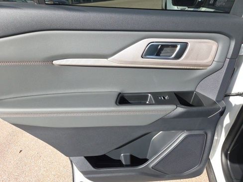 New 2026 Ford Explorer Active image 23