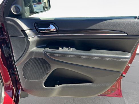 Used 2021 Jeep Grand Cherokee Limited image 26