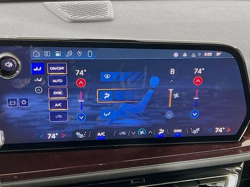 New 2026 Chevrolet Traverse Z71 w/ Enhanced Driving Package AWD/4WD image 16