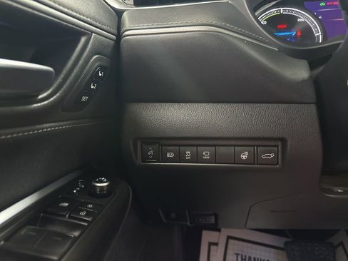 Used 2021 Toyota Venza Limited w/ Advanced Technology Package image 39