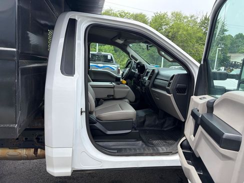 Used 2020 Ford F550 4x4 Regular Cab Super Duty image 35