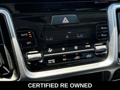 Used 2023 Kia Sorento EX w/ Panoramic Sunroof Package FWD image 22
