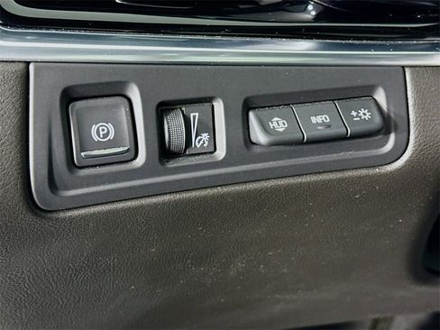 Used 2020 Cadillac XT6 Premium Luxury w/ Platinum Package image 11