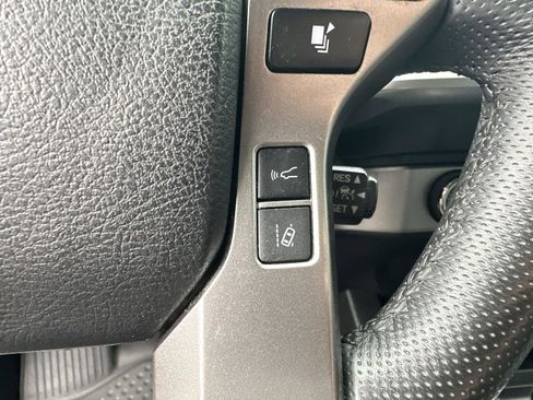 Used 2022 Toyota Tacoma SR5 image 15