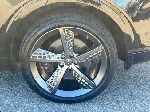 Used 2024 Genesis GV70 3.5T Sport w/ Sport Prestige Package image 5