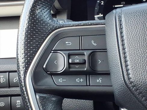 Used 2024 Toyota Tacoma TRD Off-Road image 8