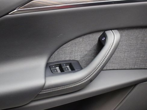 Used 2023 Tesla Model X image 55